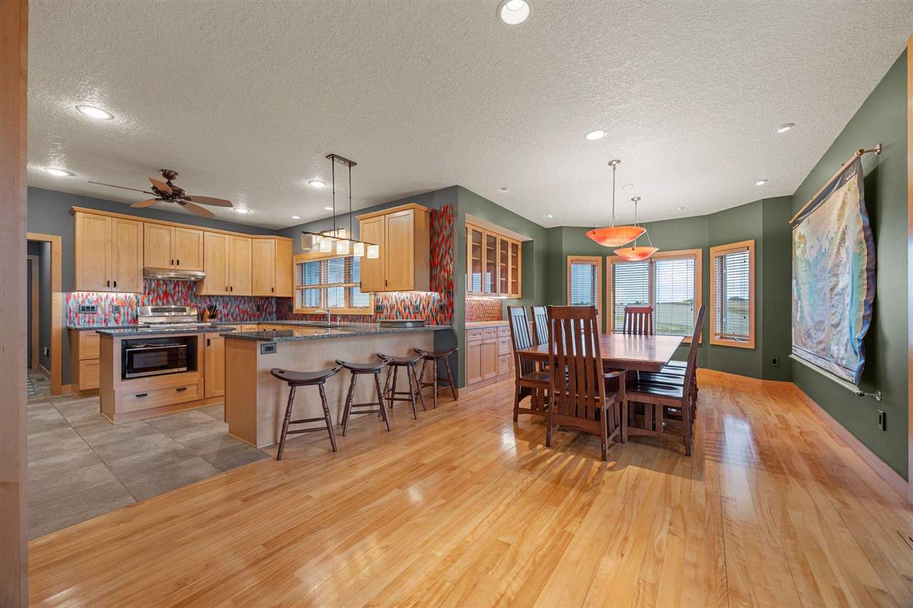 2155 Johnson-Washington Road Southwest Kalona, IA 52247 - Photo 16 of 60 Gallery Image 16