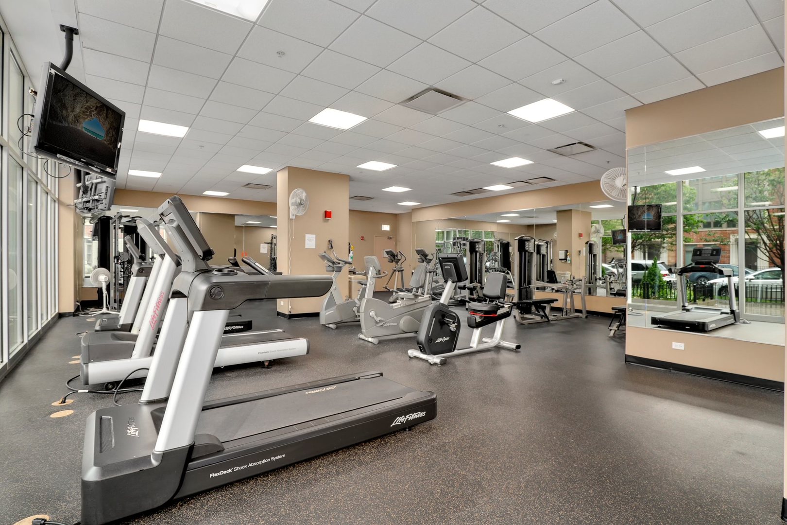 1629 South Prairie Avenue, Unit 2403 Chicago, IL 60616 - Photo 31 of 34