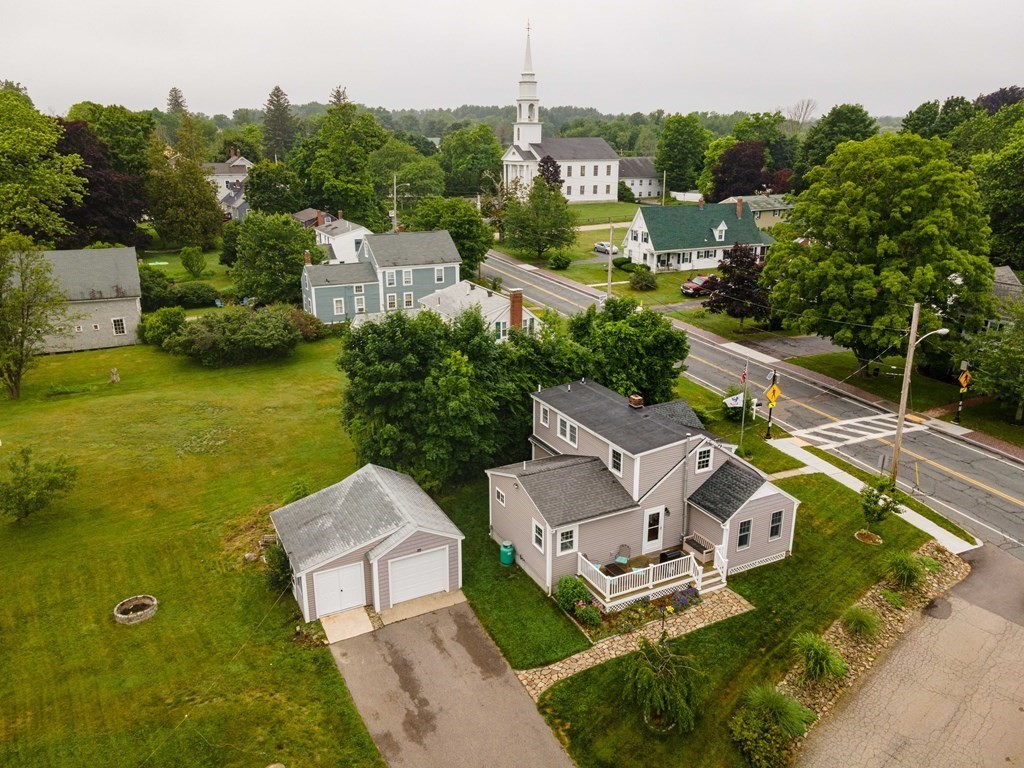 16 Maple Street Mendon, MA 01756 - Photo 5 of 42 Gallery Image 5