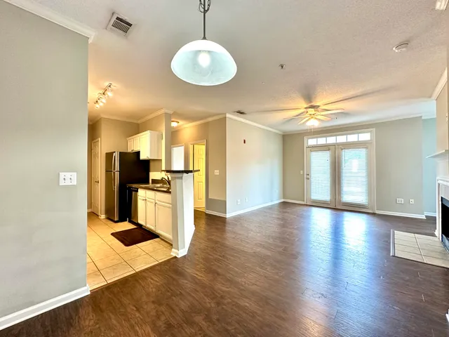 $2,150 | 45 Sycamore Avenue, Unit 635, Charleston, SC 29407