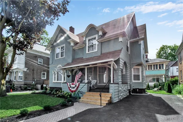 $3,495 | 623 Buffalo Avenue, Niagara Falls, NY 14303