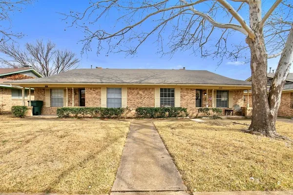 $1,200 | 1919 Yarborough Drive, Sherman, TX 75092