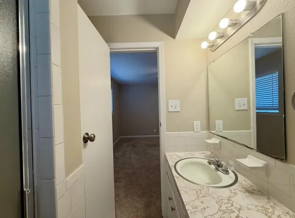 $1,200 | 1919 Yarborough Drive, Sherman, TX 75092