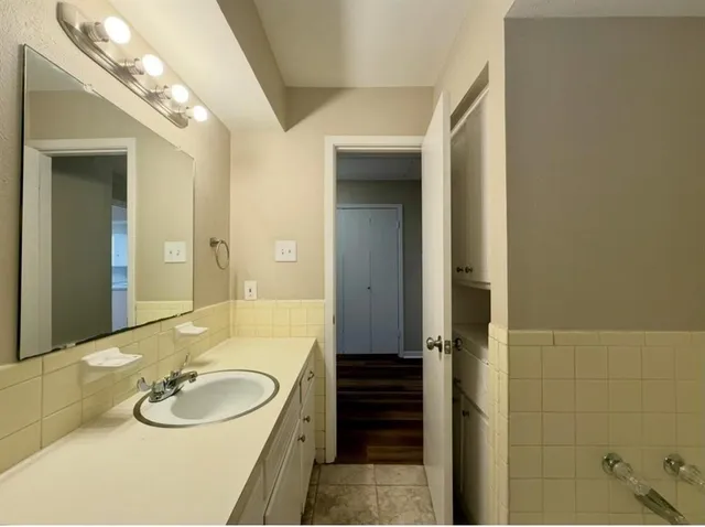 $1,200 | 1919 Yarborough Drive, Sherman, TX 75092