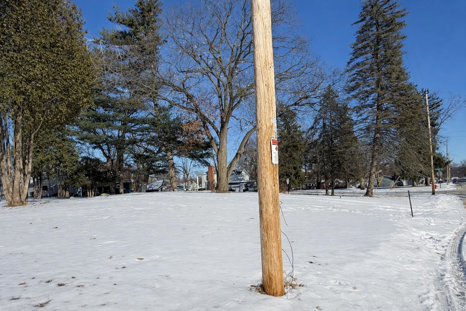 608 West Union Street Waupaca, WI 54981 - Photo 1 of 2