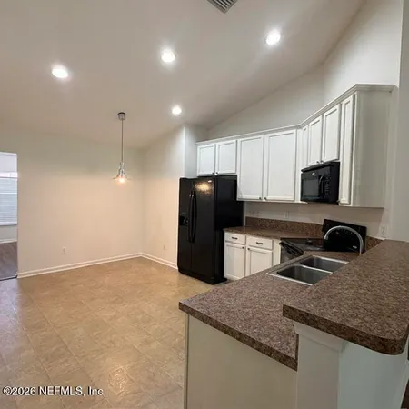 $2,100 | 12045 Sands Pointe Court, Macclenny, FL 32063