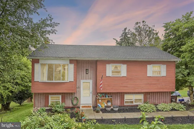 $299,900 | 30 Highland Circle, Etters, PA 17319