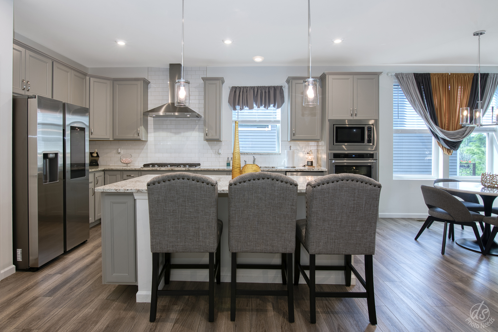 824 Spring Drive Lindenhurst, IL 60046 - Photo 7 of 26