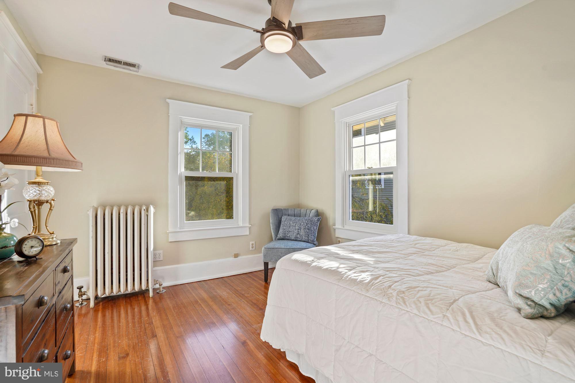3320 2nd Road North Arlington, VA 22201 - Photo 15 of 31 Spacious third bedroom