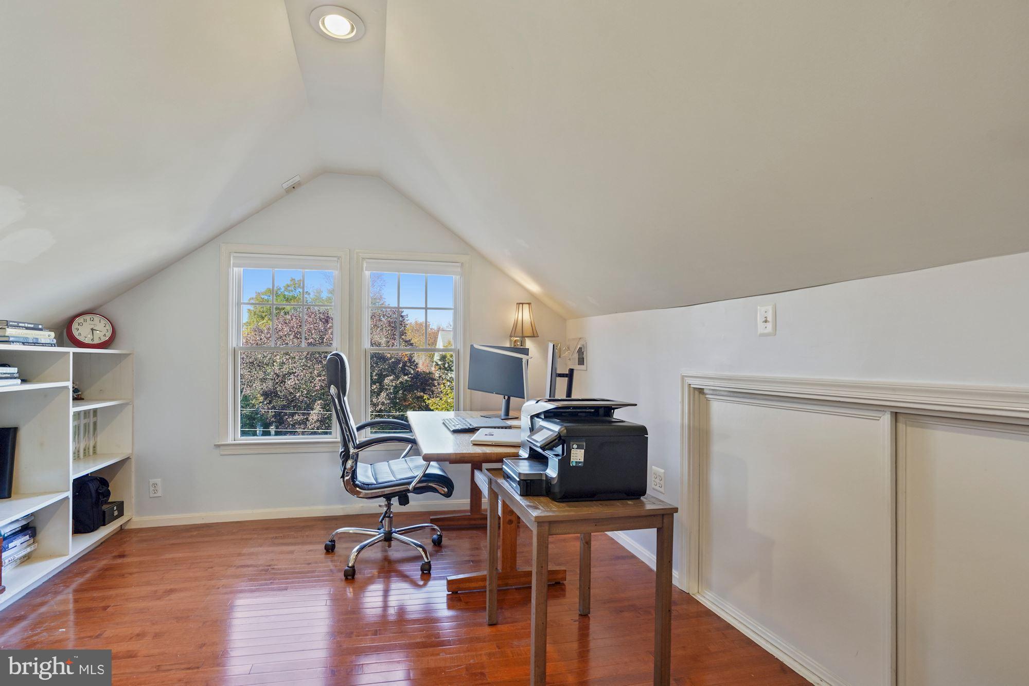 3320 2nd Road North Arlington, VA 22201 - Photo 17 of 31 Third level landing makes a great home office