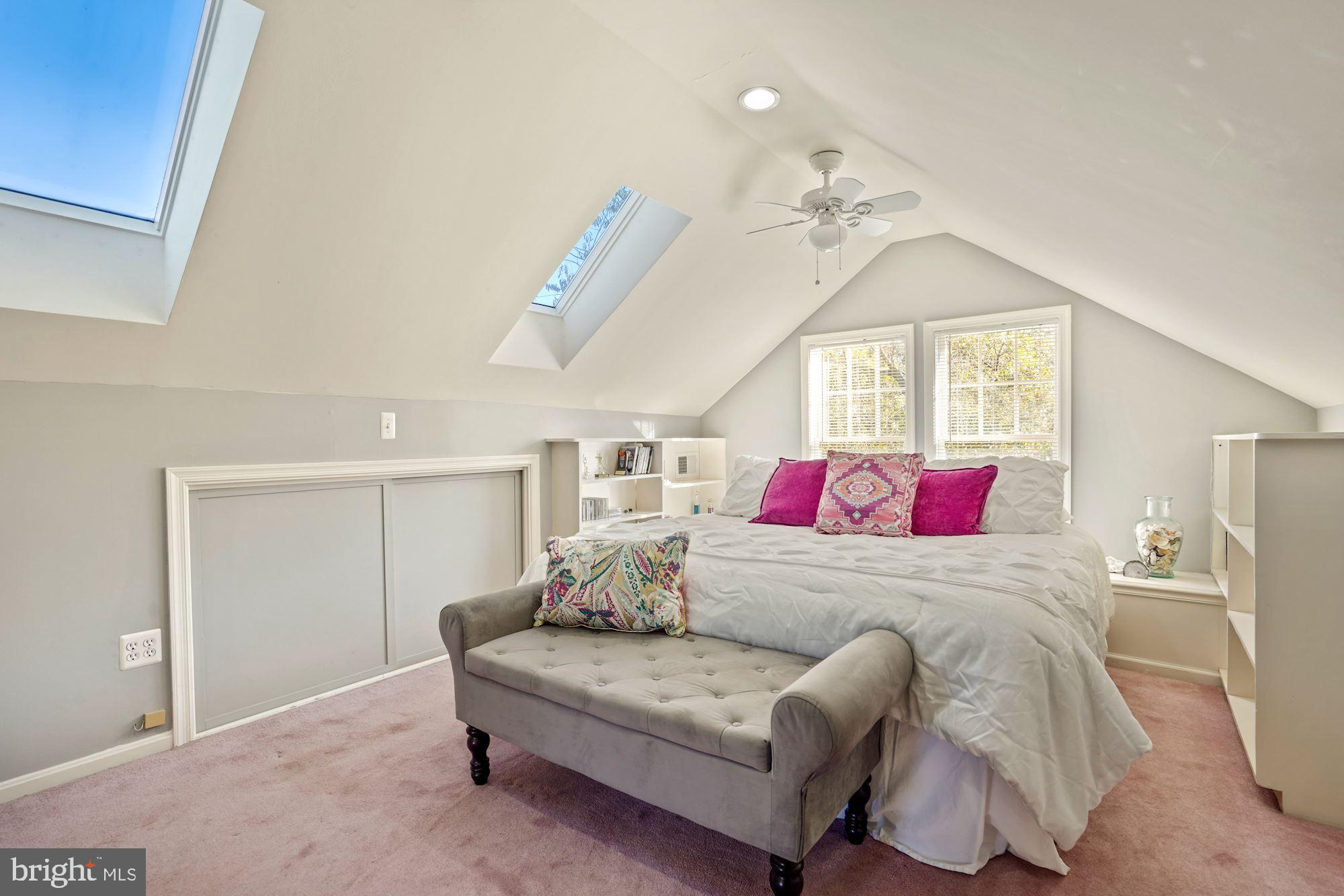 3320 2nd Road North Arlington, VA 22201 - Photo 19 of 31 Spacious 4th BR with generous storage along walls