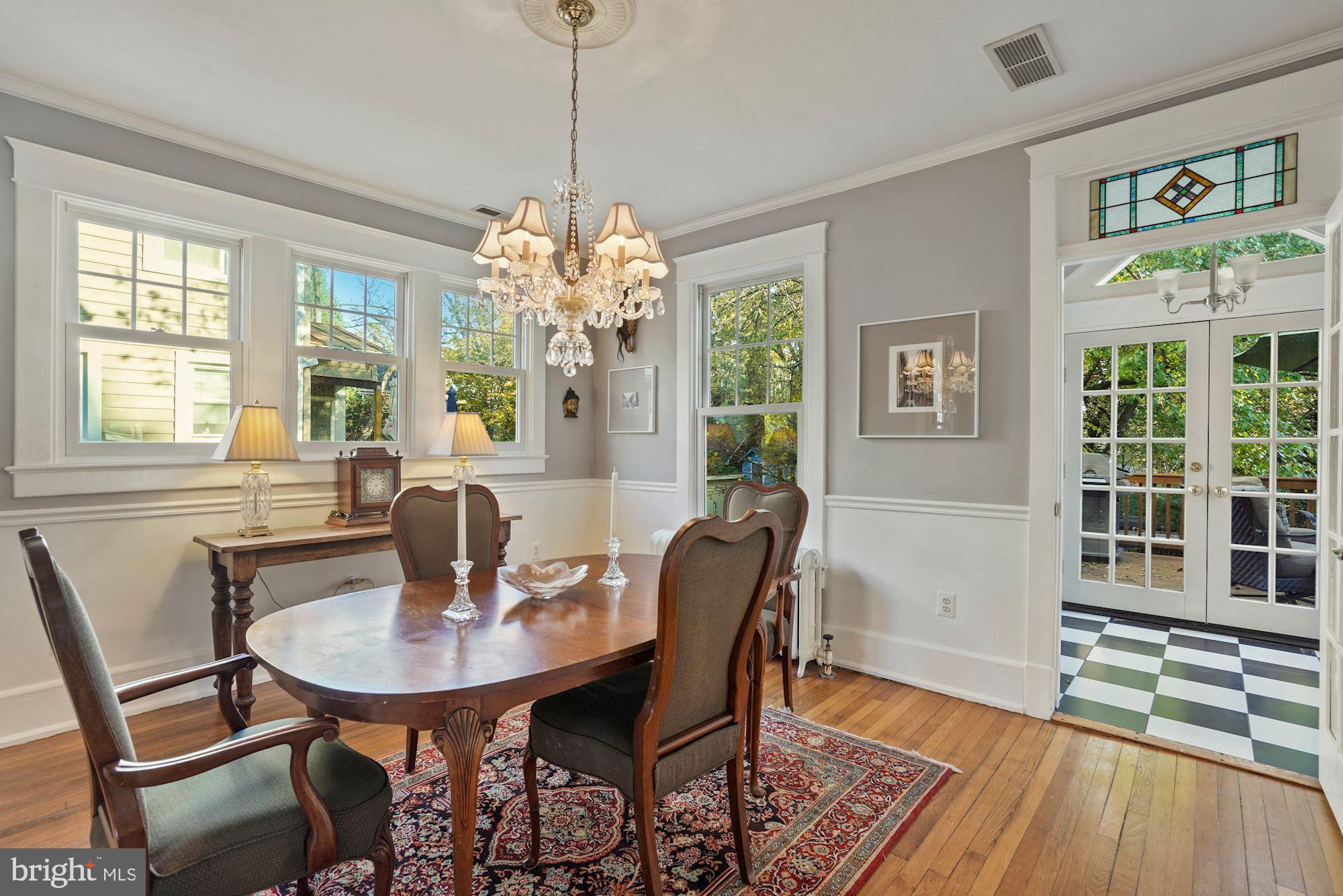 3320 2nd Road North Arlington, VA 22201 - Photo 6 of 31 Large windows let in natural light in DR