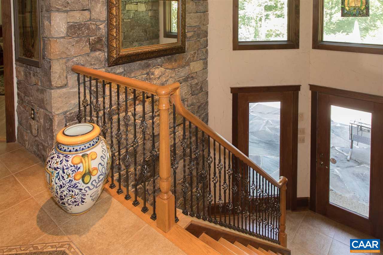 927 Old Garth Road Charlottesville, VA 22901 - Photo 8 of 48 Gallery Image 8