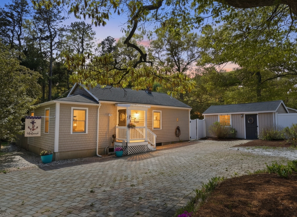 83 Valley Road Plymouth, MA 02360 - Photo 4 of 41