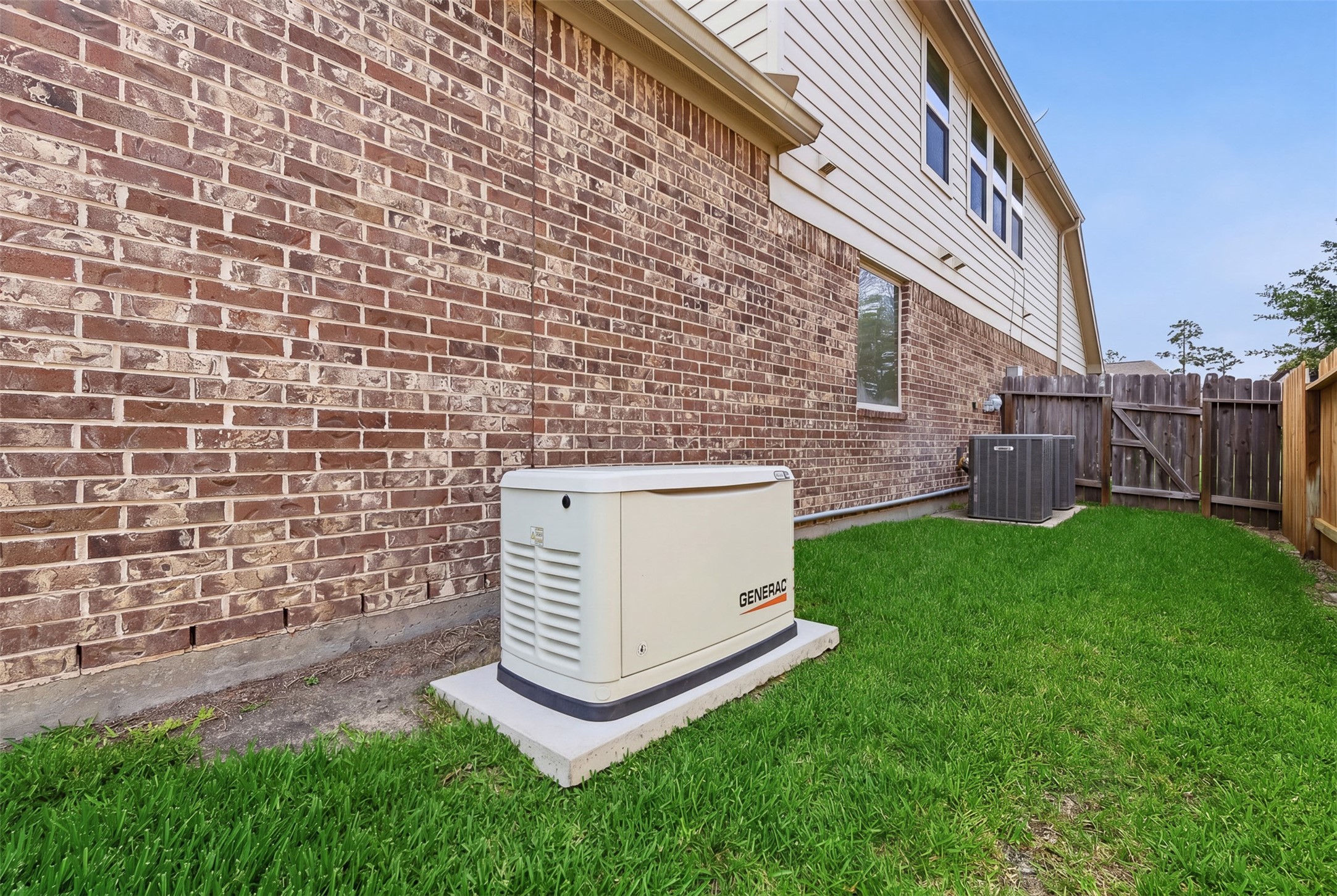 6835 Preston Grove Drive Spring, TX 77389 - Photo 42 of 49 a view of outdoor space and yard