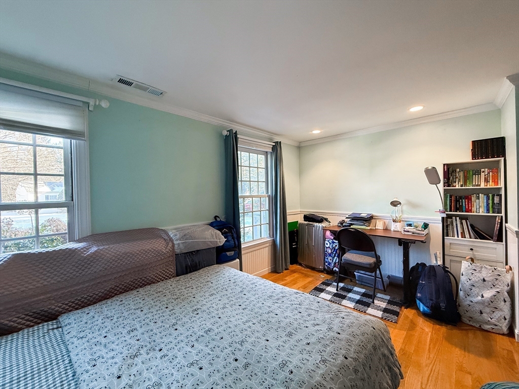 53 Jericho Road, Unit B Weston, MA 02493 - Photo 9 of 13