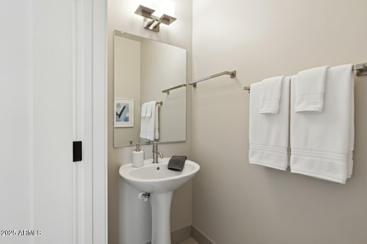 1400 East Bethany Home Road, Unit 22 Phoenix, AZ 85014 - Photo 16 of 31 Photo #16