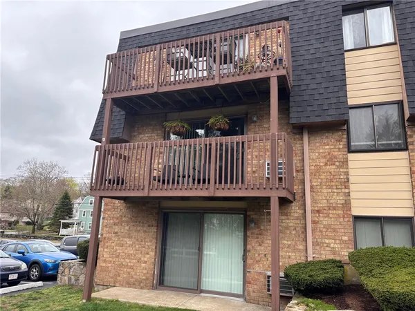 $2,100 | 4162 Post Road, Unit 15, Warwick, RI 02818