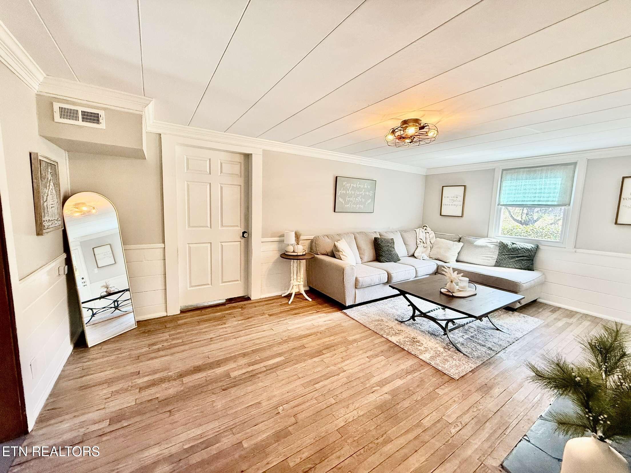 44 West Norris Road Norris, TN 37828 - Photo 20 of 49 IMG_6975