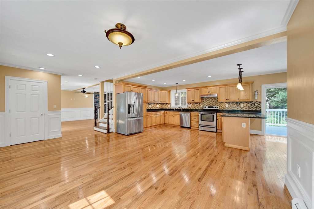 71 Tobin Road Leicester, MA 01611 - Photo 7 of 18