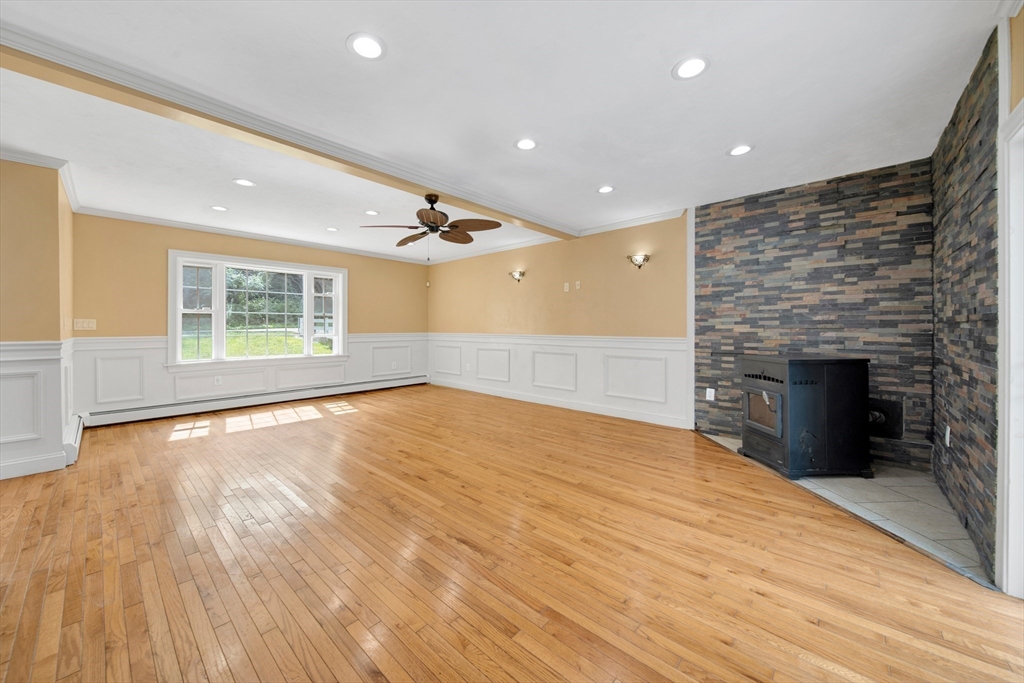 71 Tobin Road Leicester, MA 01611 - Photo 8 of 18