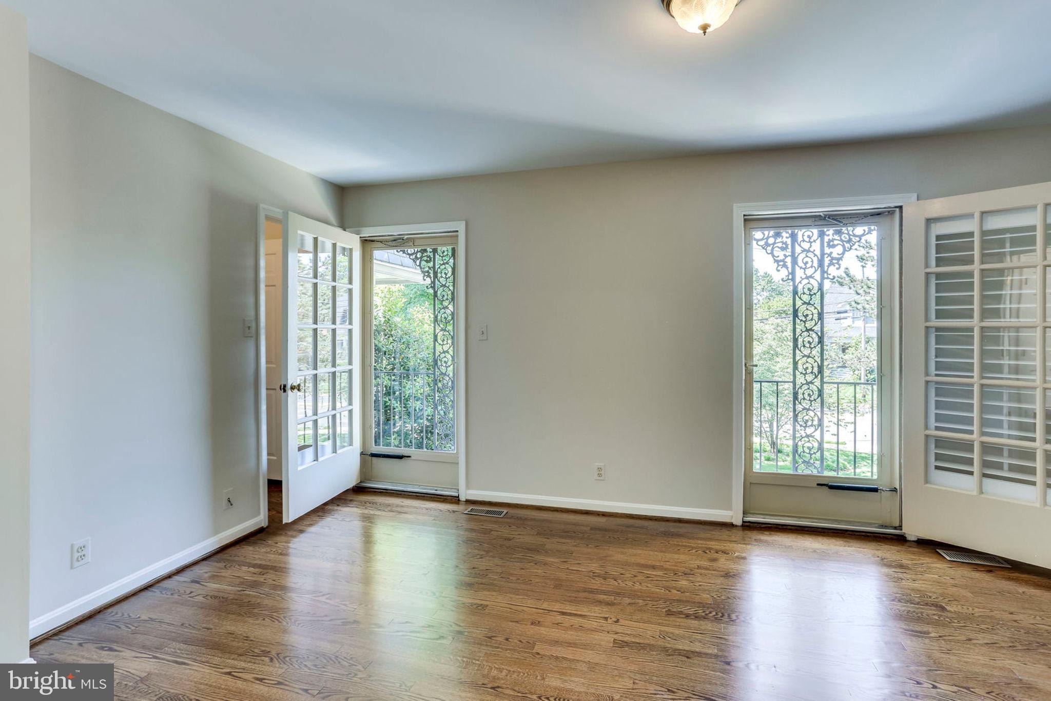 2307 North Glebe Road Arlington, VA 22207 - Photo 22 of 35 Master Bedroom with access to front porch
