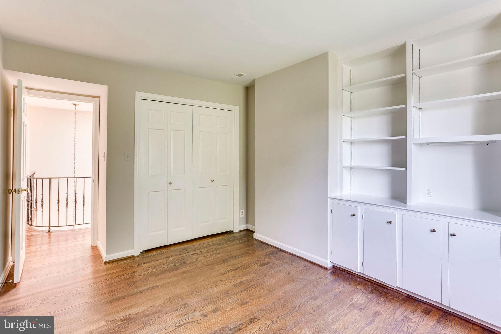 2307 North Glebe Road Arlington, VA 22207 - Photo 28 of 35 Bedroom with closet and built-ins