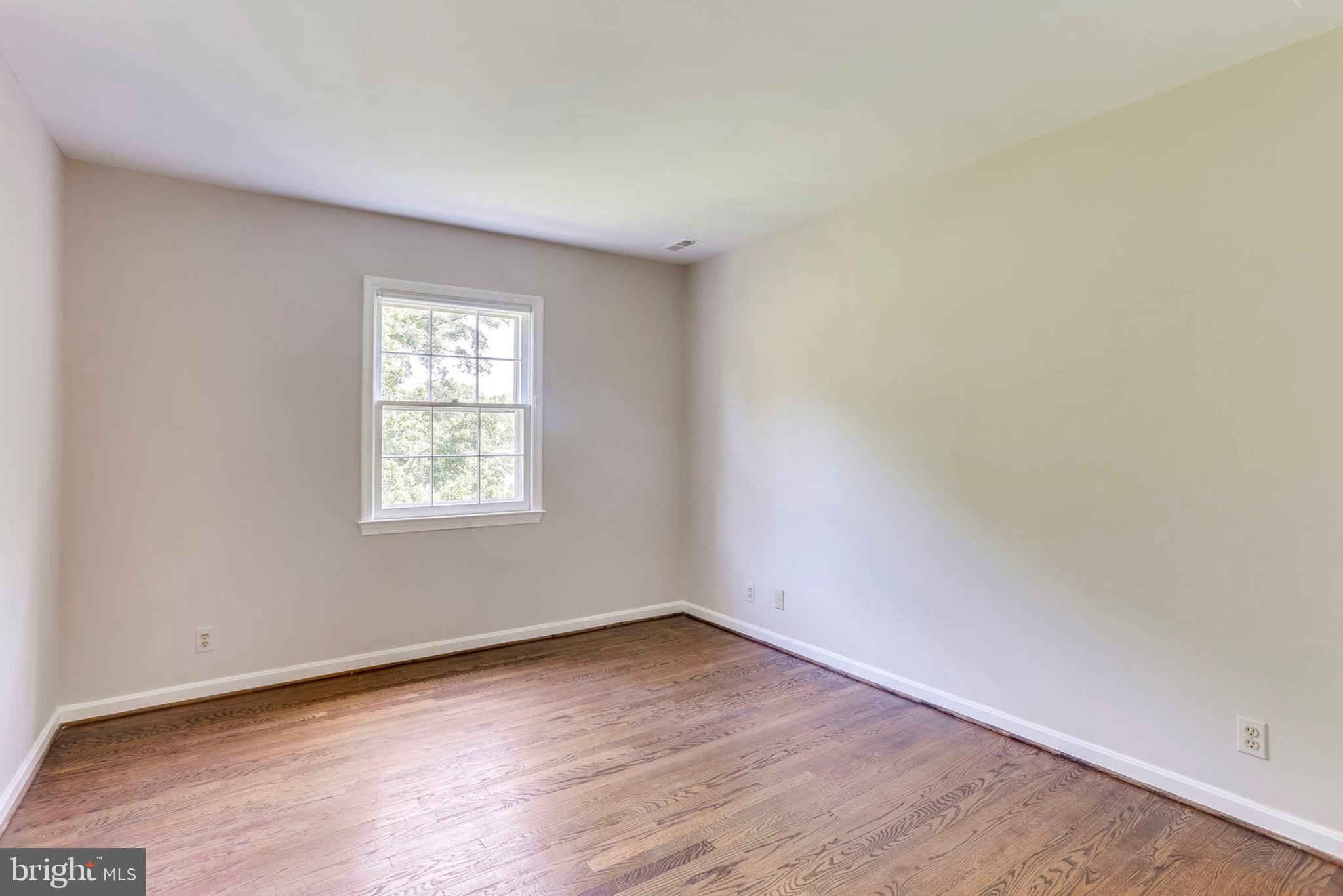 2307 North Glebe Road Arlington, VA 22207 - Photo 29 of 35 Bedroom 3