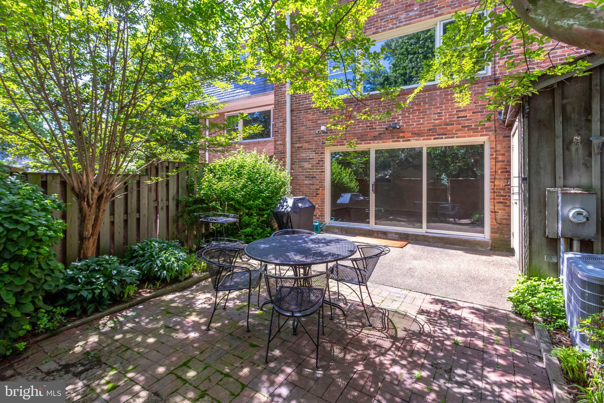 2307 North Glebe Road Arlington, VA 22207 - Photo 33 of 35 Lovely private patio