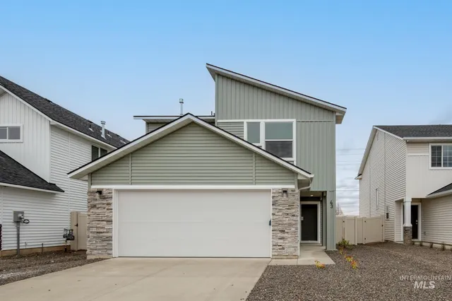 $437,990 | 3005 South Maple Rnch Way, Nampa, ID 83686