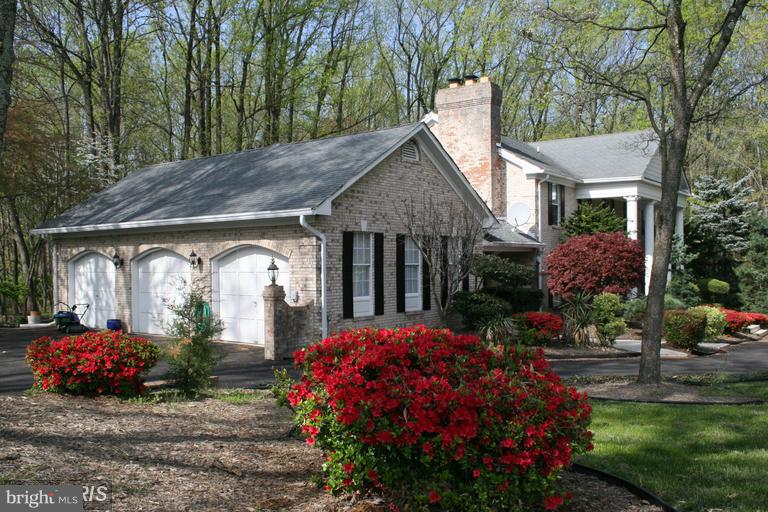 11376 Old Hopkins Road Clarksville, MD 21029 - Photo 4 of 31