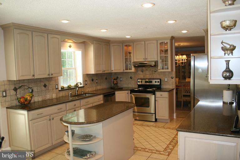 11376 Old Hopkins Road Clarksville, MD 21029 - Photo 5 of 31