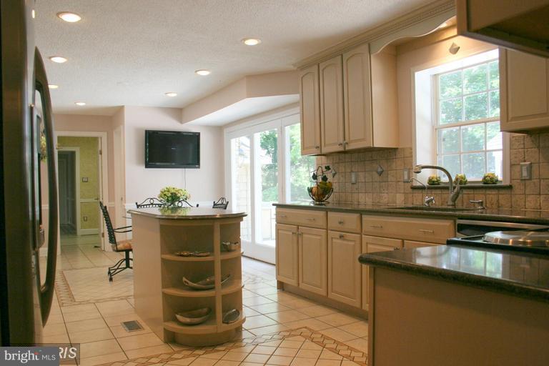 11376 Old Hopkins Road Clarksville, MD 21029 - Photo 6 of 31