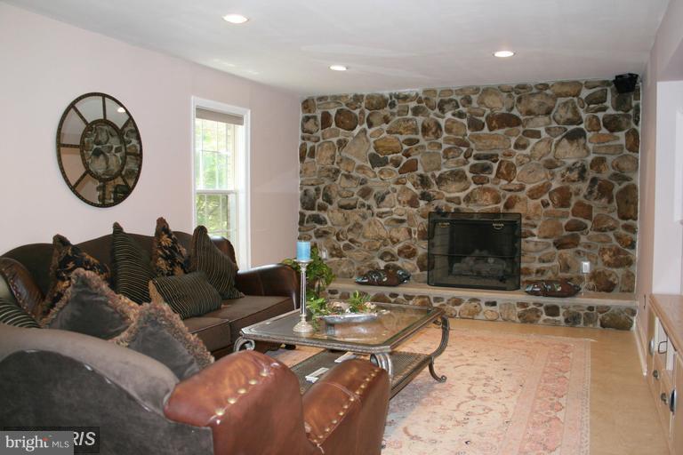 11376 Old Hopkins Road Clarksville, MD 21029 - Photo 8 of 31