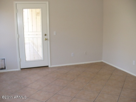 4132 East Frye Road Phoenix, AZ 85048 - Photo 4 of 17 Family