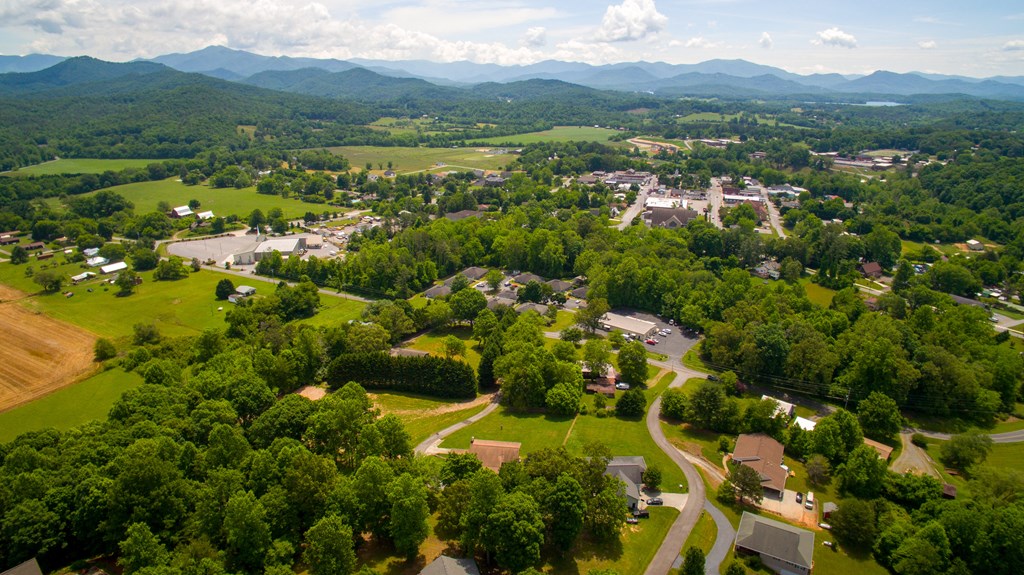 213 Ritter Road Hayesville, NC 28904 - Photo 36 of 43 Gallery Image 36