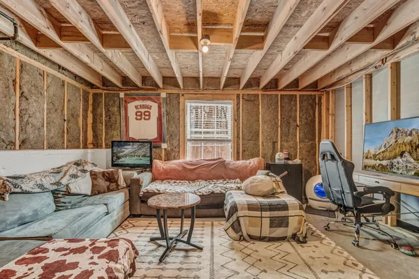$370,000 | 16 Death Valley Road, Minot, ME 04258