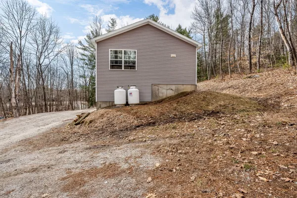 $370,000 | 16 Death Valley Road, Minot, ME 04258