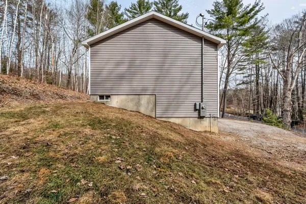 $370,000 | 16 Death Valley Road, Minot, ME 04258
