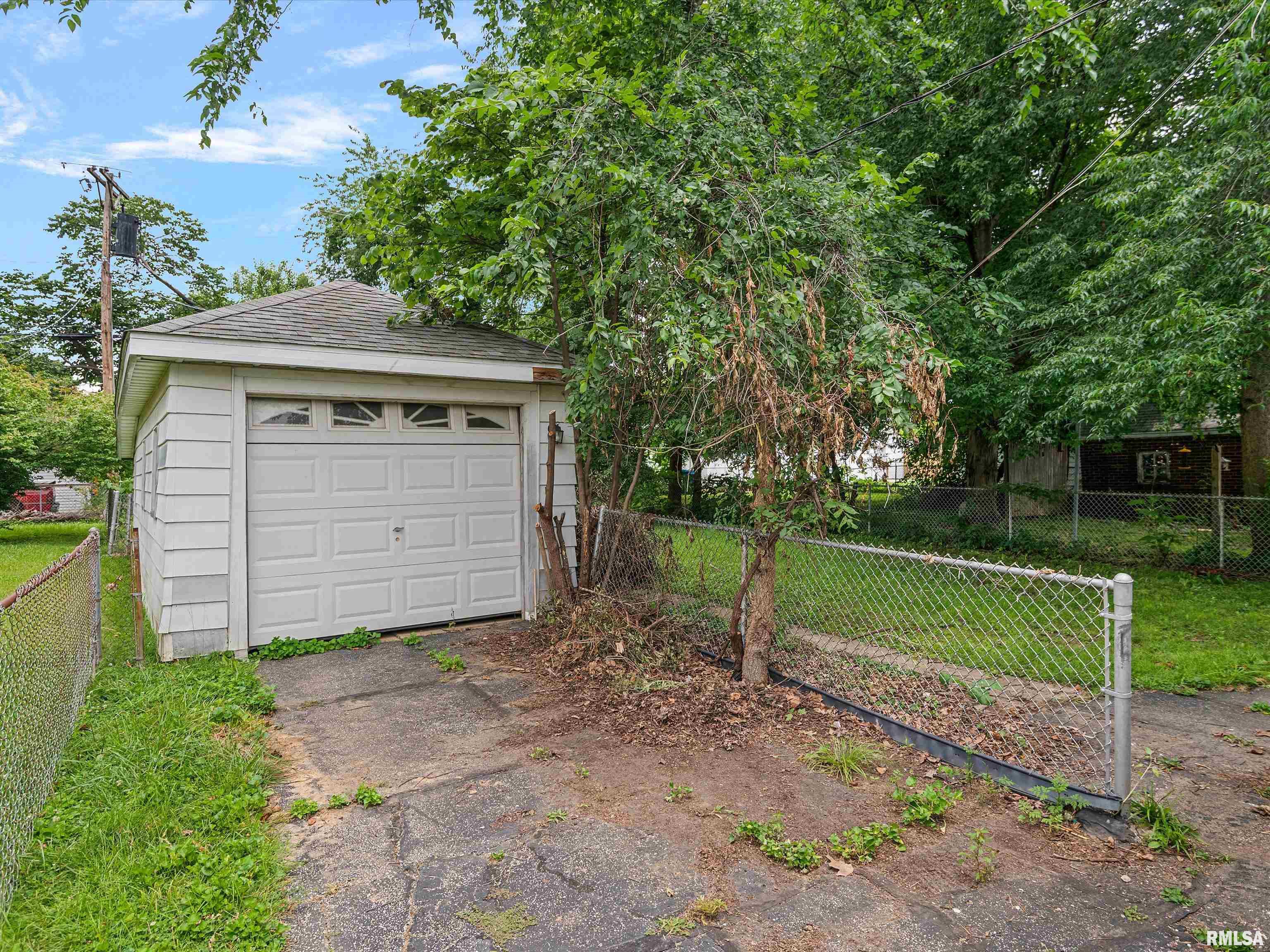 621 Wood Avenue Springfield, IL 62702 - Photo 18 of 21