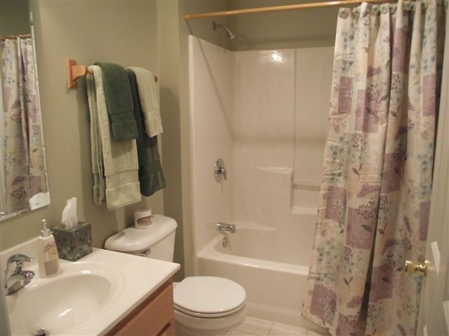 2221 Manning Road Northeast Roanoke, VA 24012 - Photo 9 of 13 bath 1