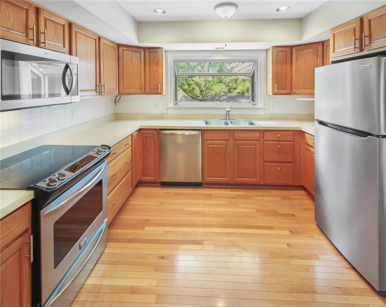 509 Randy Drive St. Louis, MO 63141 - Photo 7 of 24 Gallery Image 7
