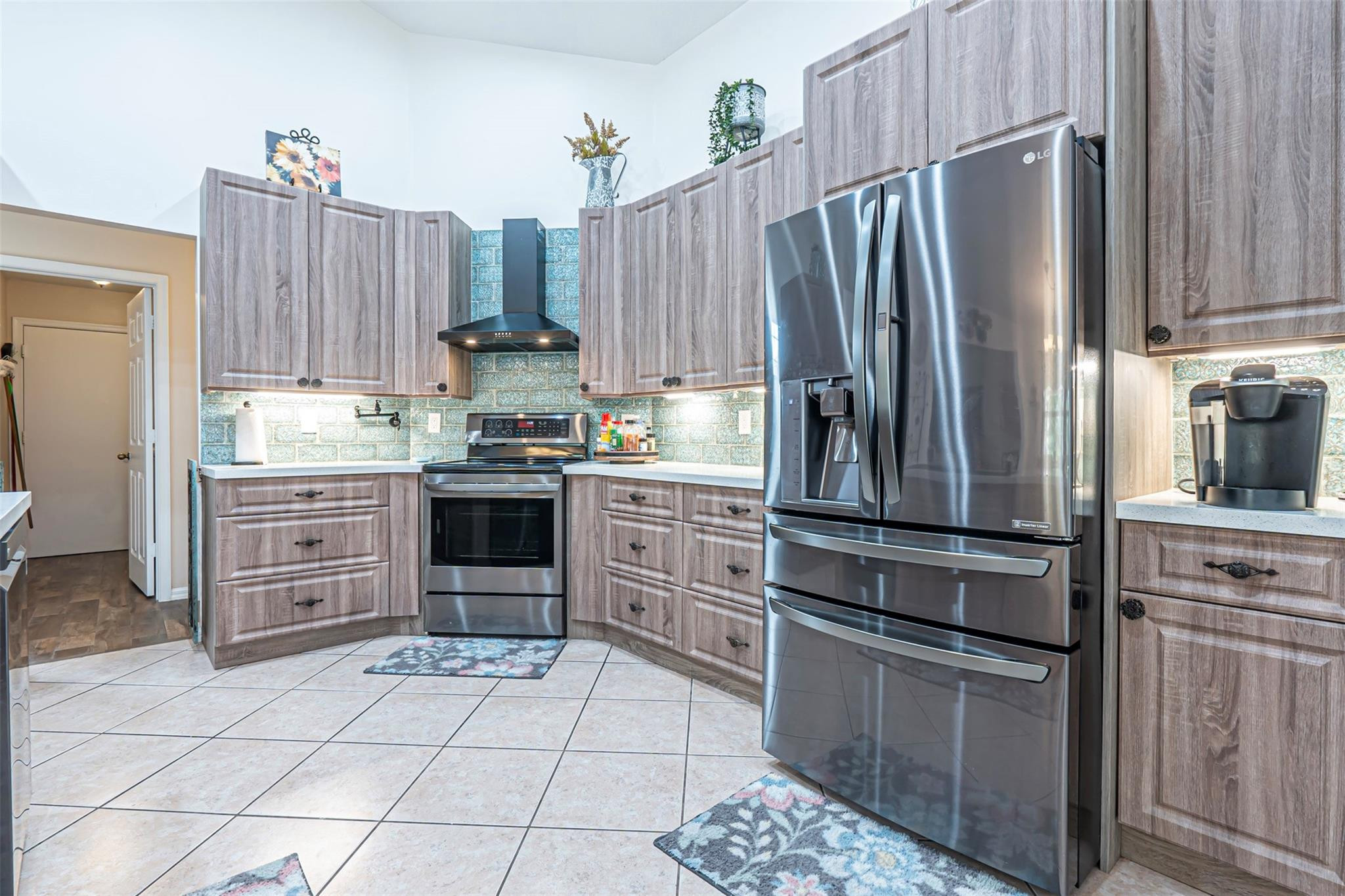 9760 Ridge Walk Court Davie, FL 33328 - Photo 9 of 40 Photo 9