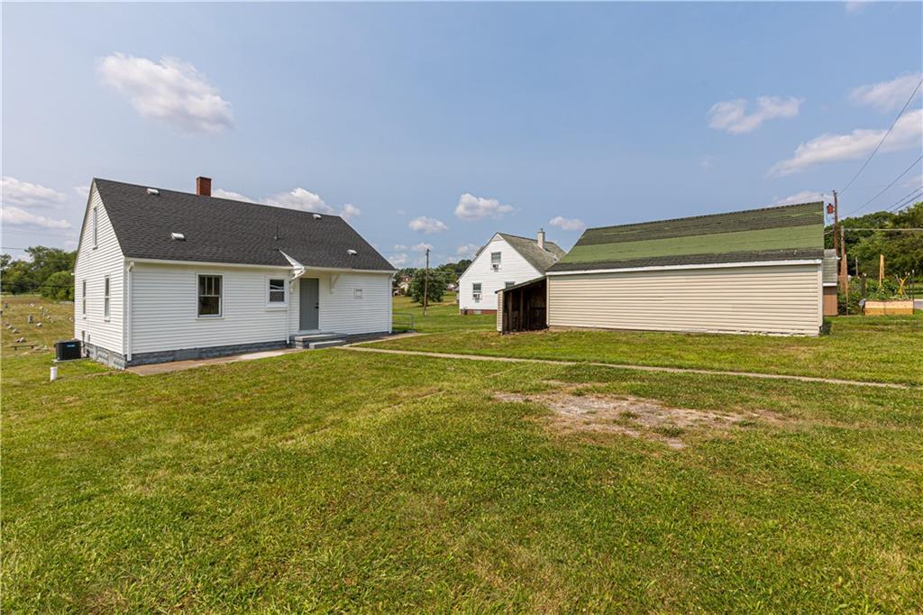 1179 Crucible Road Rices Landing, PA 15357 - Photo 3 of 39