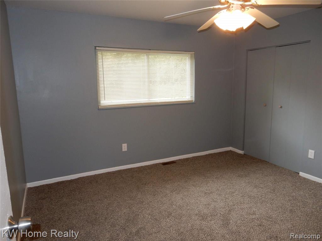 4954 Inkster Road Westland, MI 48186 - Photo 8 of 23