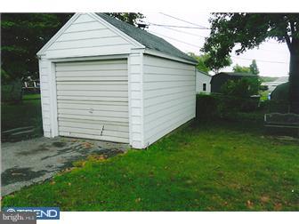 425 Dutton Mill Road Brookhaven, PA 19015 - Photo 2 of 5 Gallery Image 2