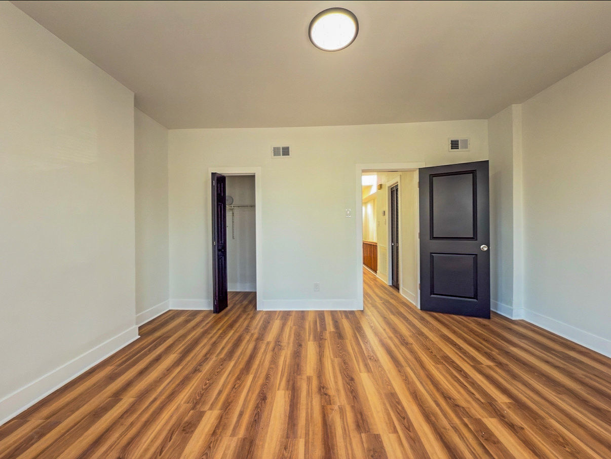 4925 South Champlain Avenue, Unit 2 Chicago, IL 60615 - Photo 3 of 19