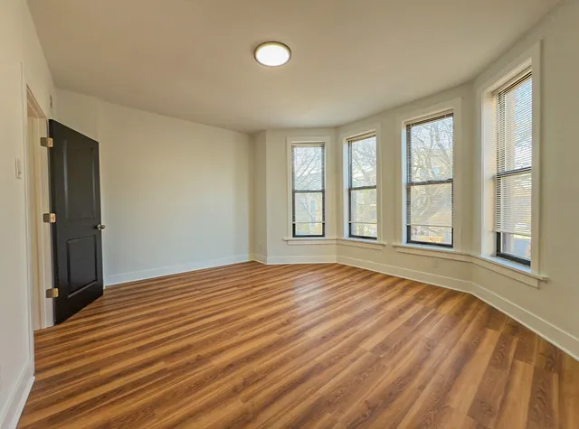 $2,150 | 4925 South Champlain Avenue, Unit 2, Chicago, IL 60615