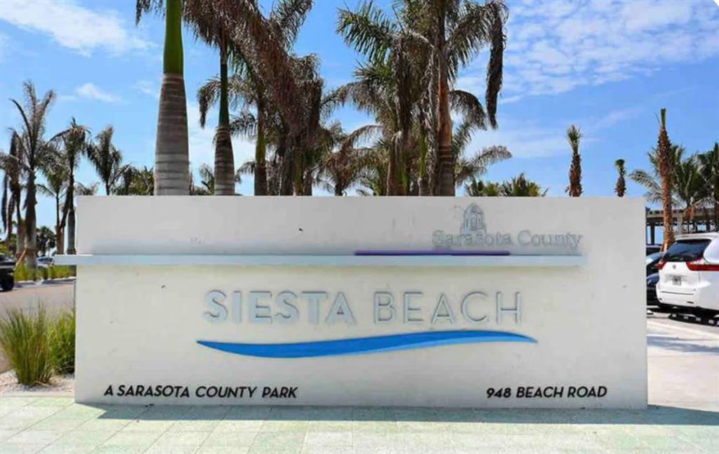 4634 McIntosh Road Sarasota, FL 34233 - Photo 18 of 20 a view of a bath tub