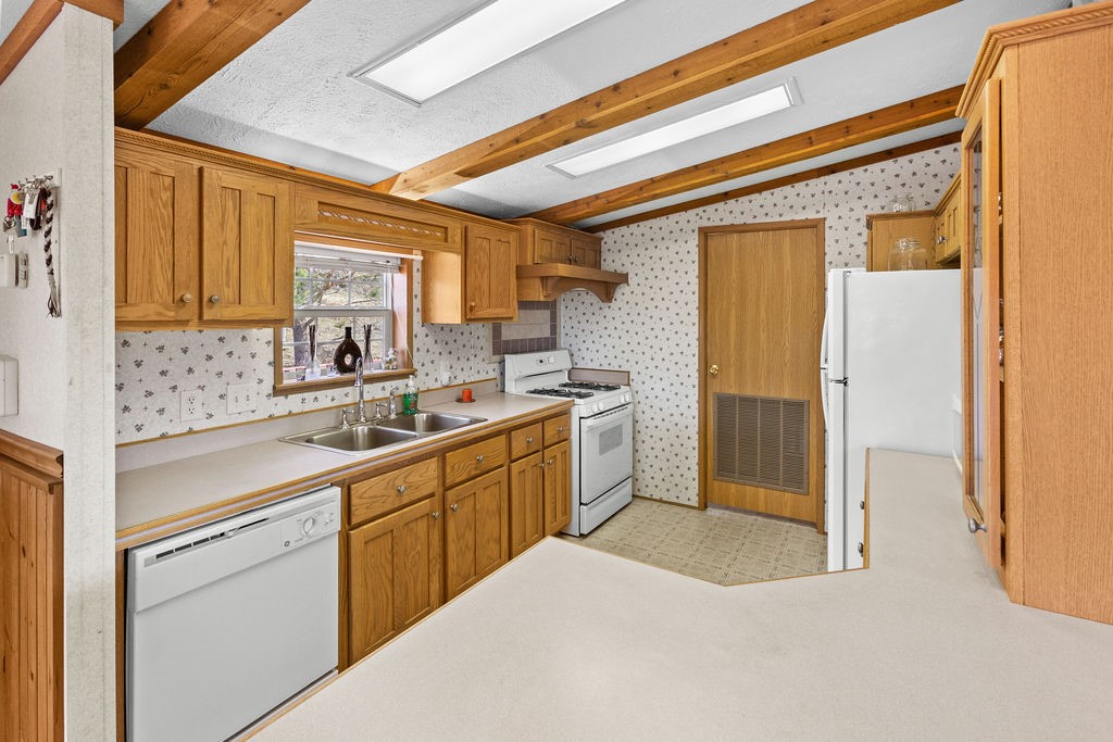 686 Campbell Estates Road Franklin, NY 13775 - Photo 13 of 48